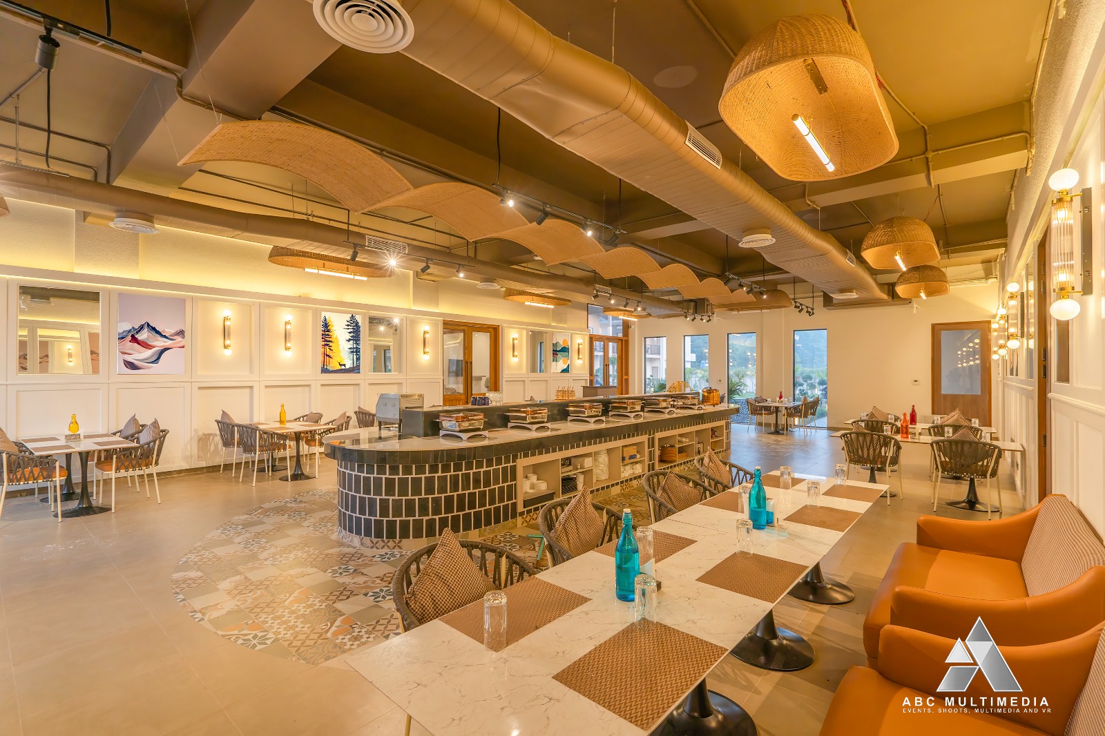 Restaurant dining at StarInn Kyari Resort
